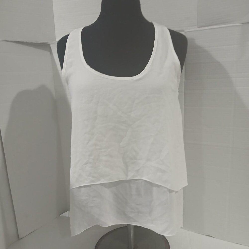 Ambiance Apparel Women's Sleeveless Blouse Lightweight Pullover Shirt Size L.